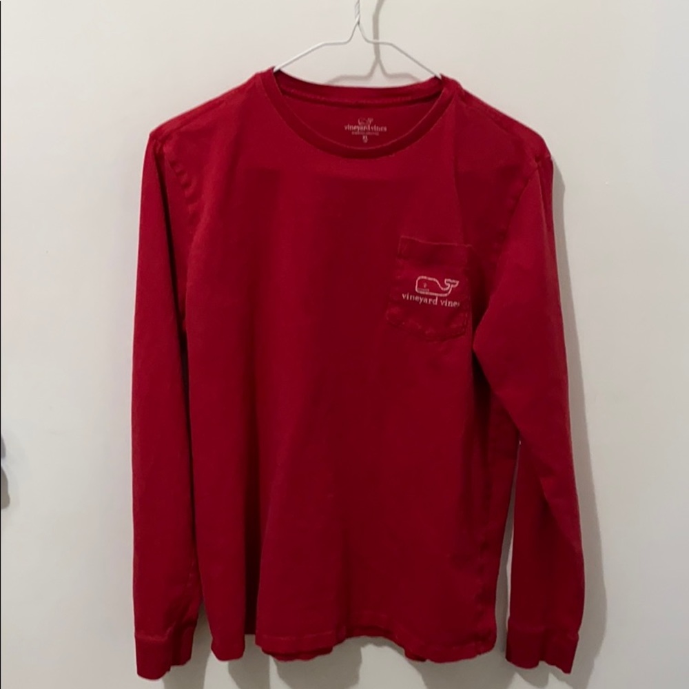 Vineyard Vines Long sleeve T-shirt.
